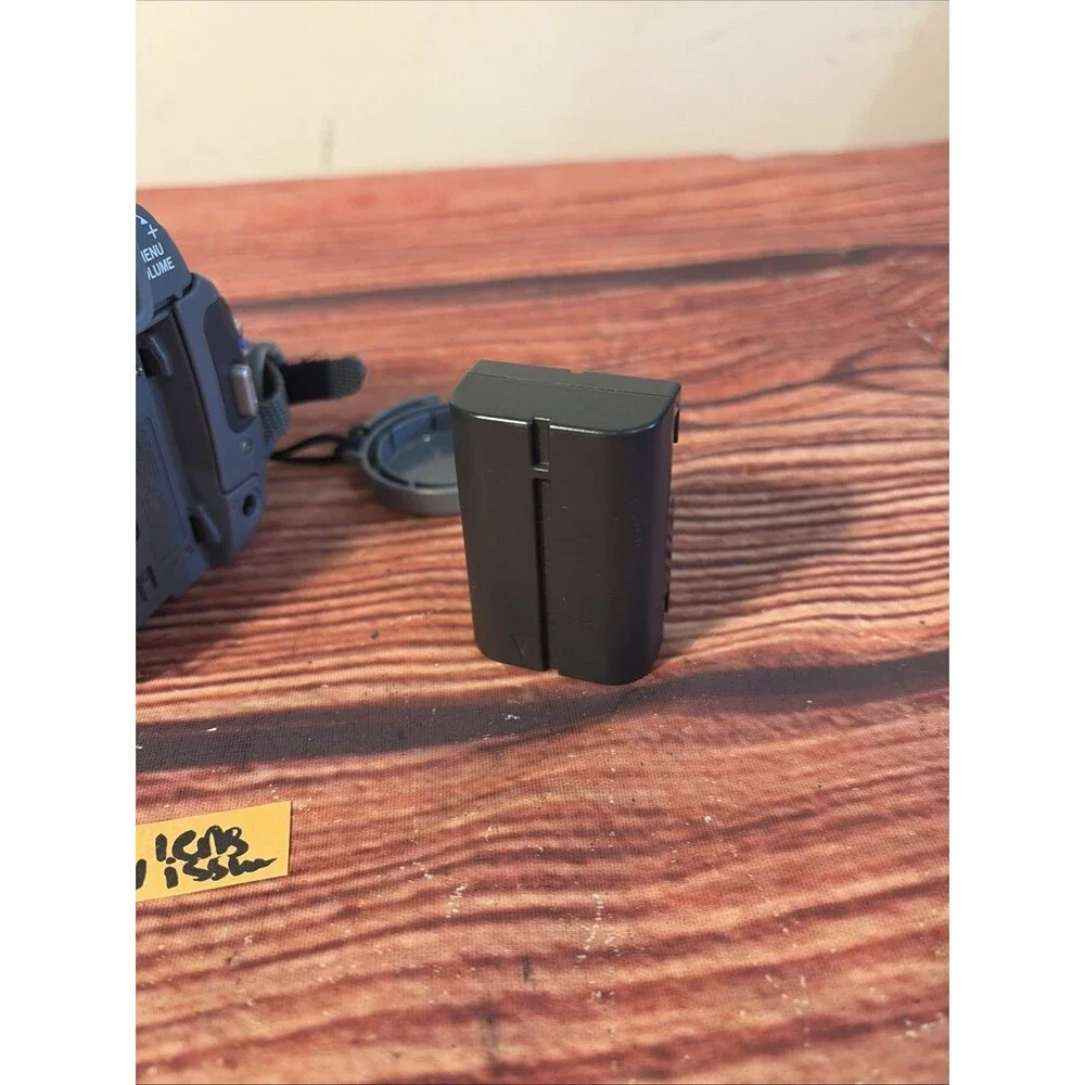 JVC GR-D70U Mini DV Camcorder Digital Video Camera For Parts